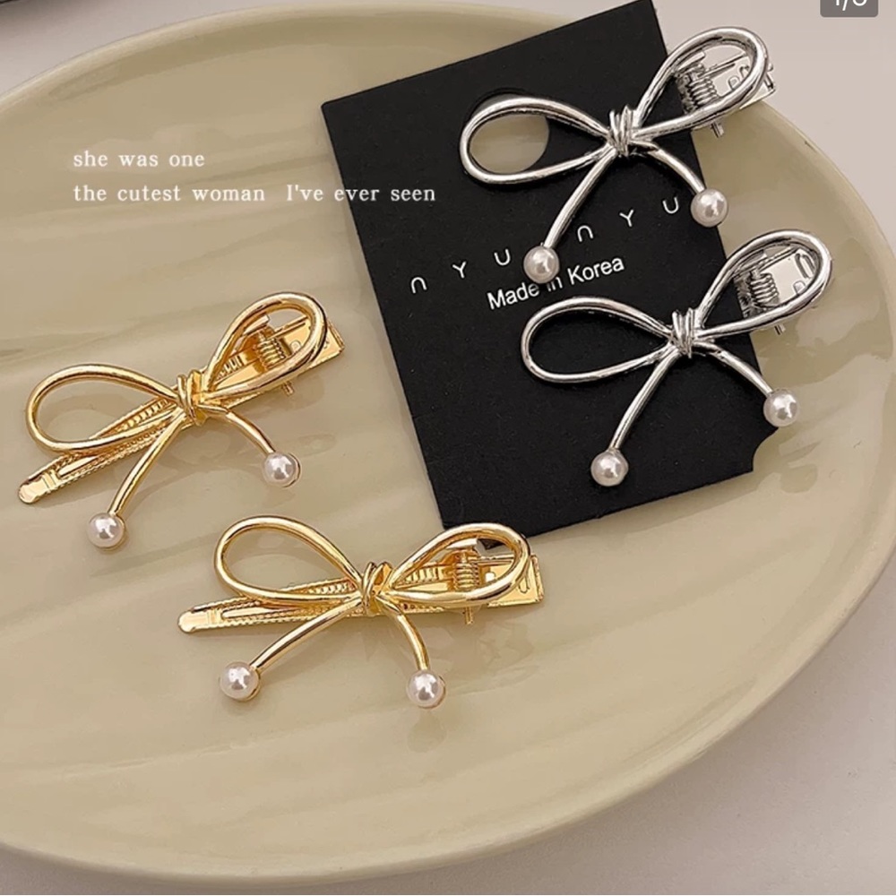Brand new hair clip set